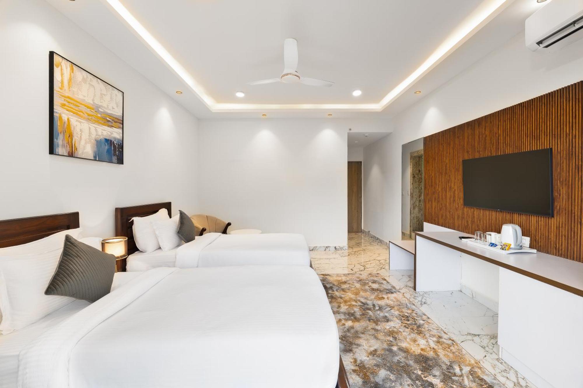 White Wharf Beach Resort Morjim Goa Экстерьер фото