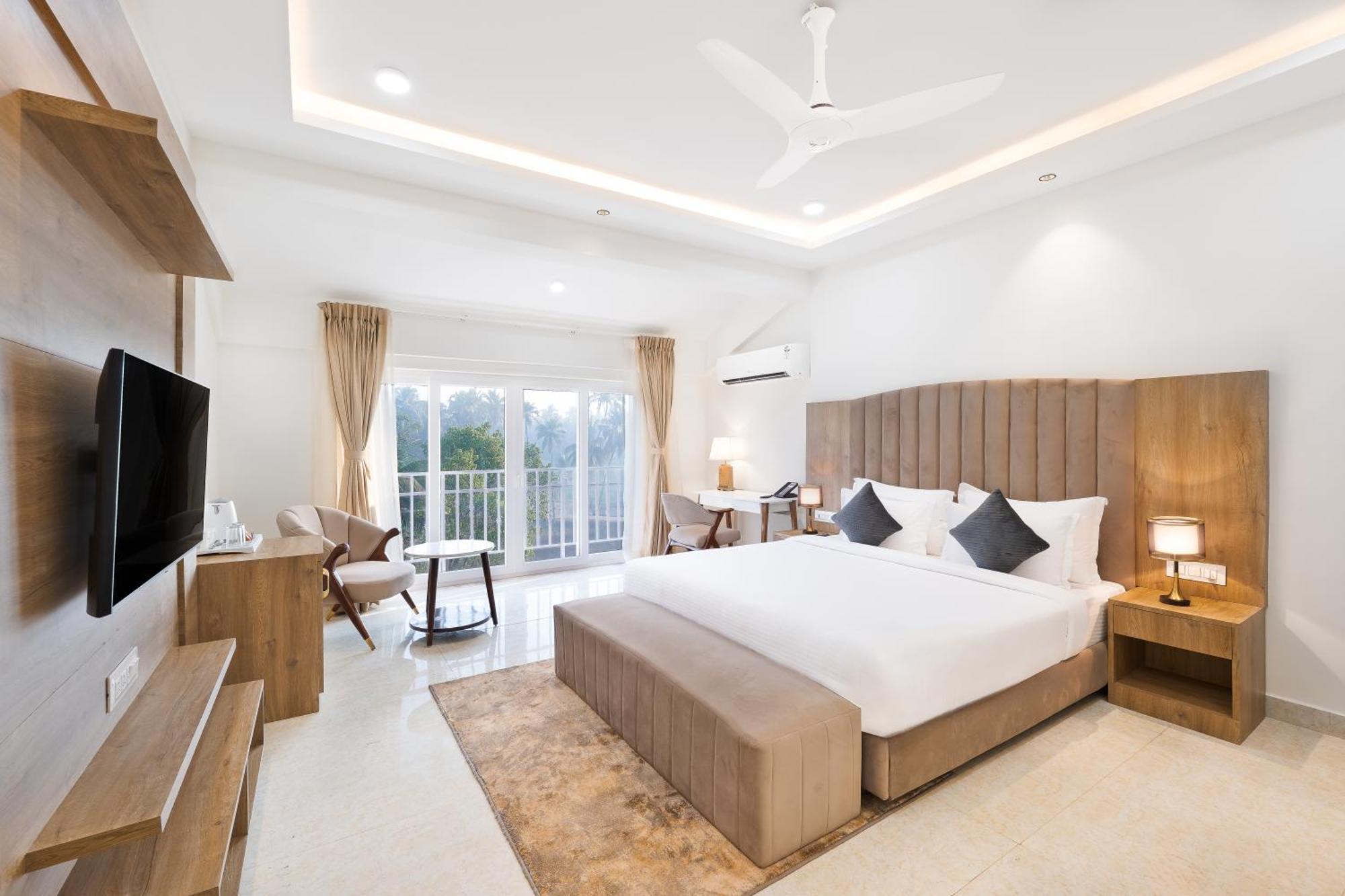 White Wharf Beach Resort Morjim Goa Экстерьер фото
