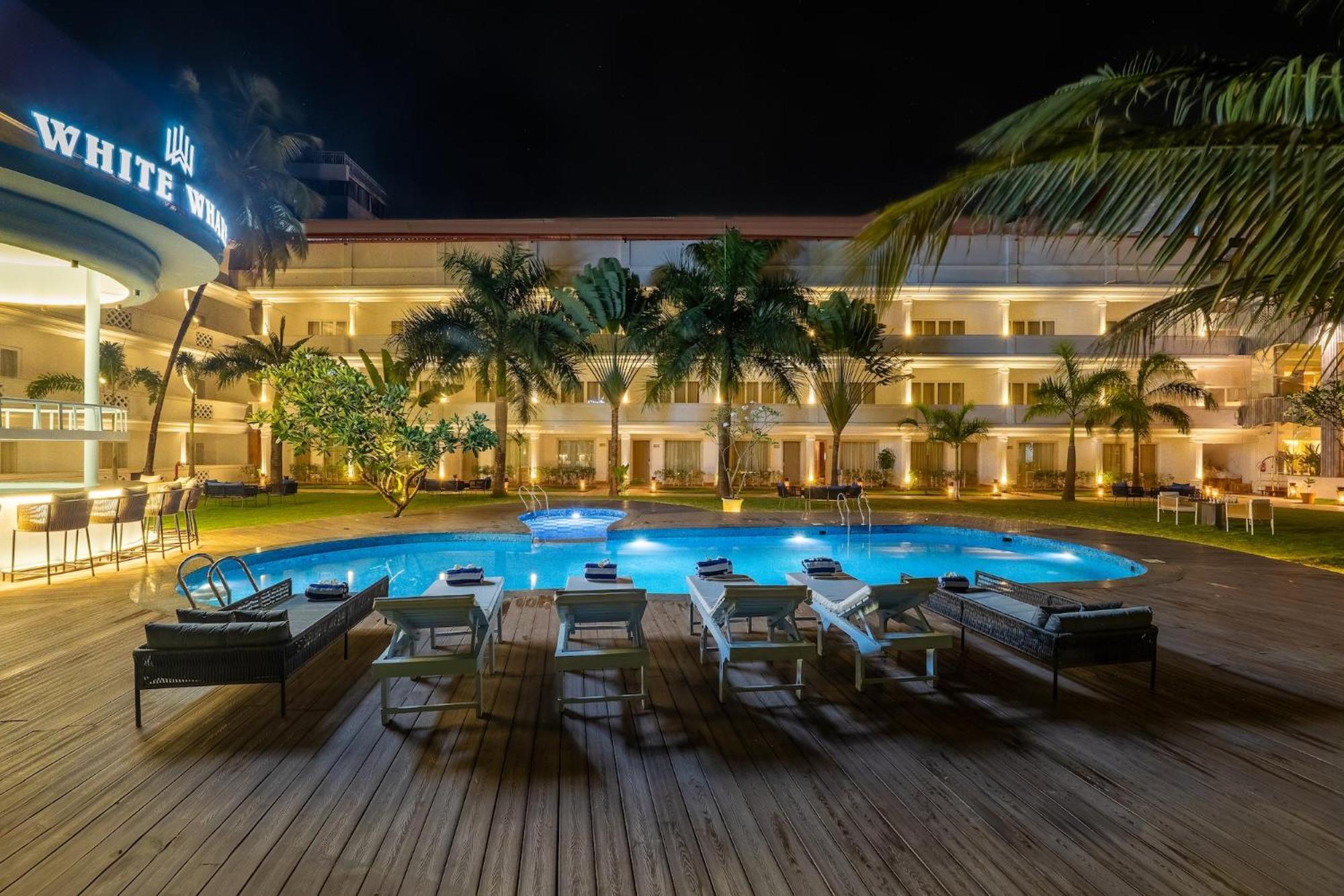 White Wharf Beach Resort Morjim Goa Экстерьер фото